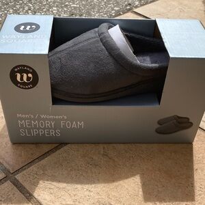 Wayland Square Women's Gray Memory Foam Slippers